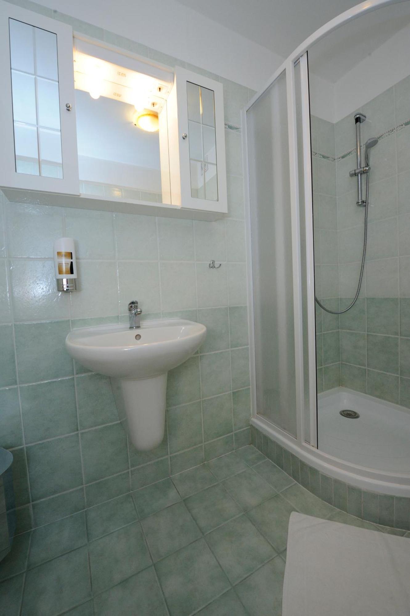 Hotel Zlata Stika Pardubice Buitenkant foto